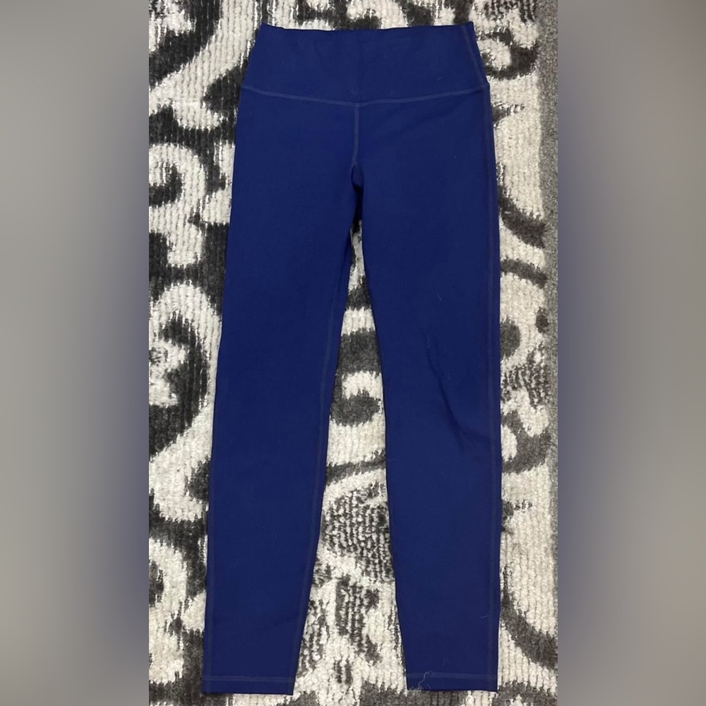 Vuori blue leggings 25” size XS
